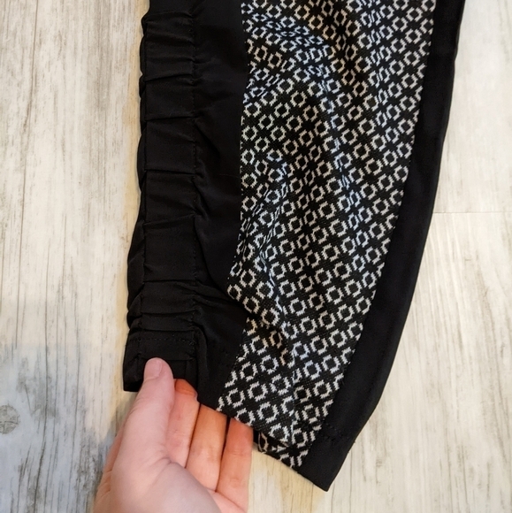 NWT Chico's Zenergy Textured Panel Ruched Ankle Jogger Pants Size‎ 4 (Chico's 0) - Picture 6 of 9